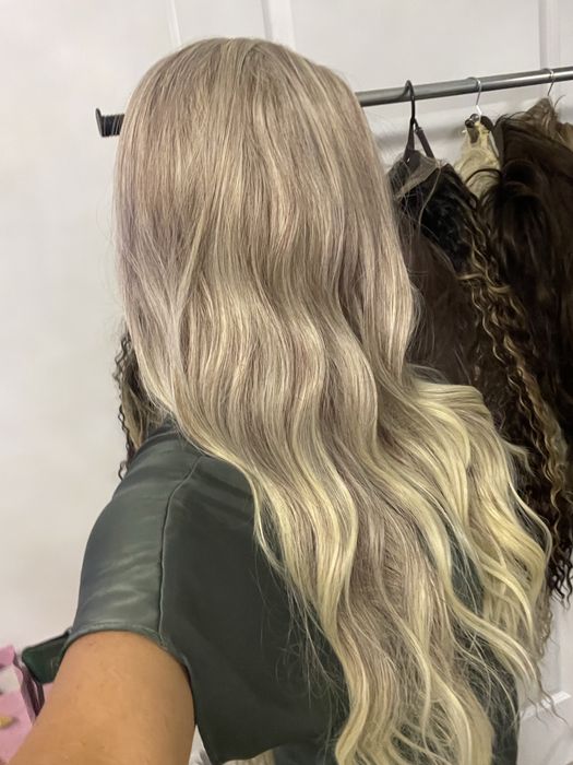 Peruca semi naturala blond gri deschis balayage lunga