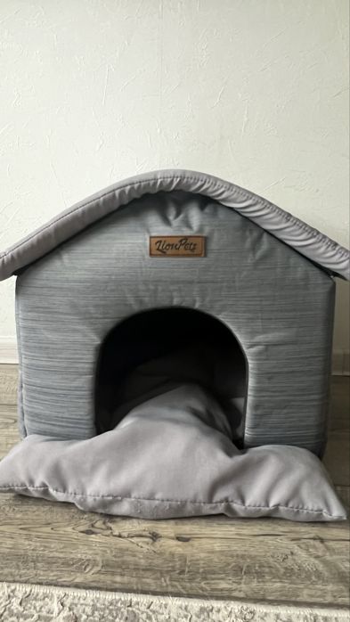 Домик для небольших собак