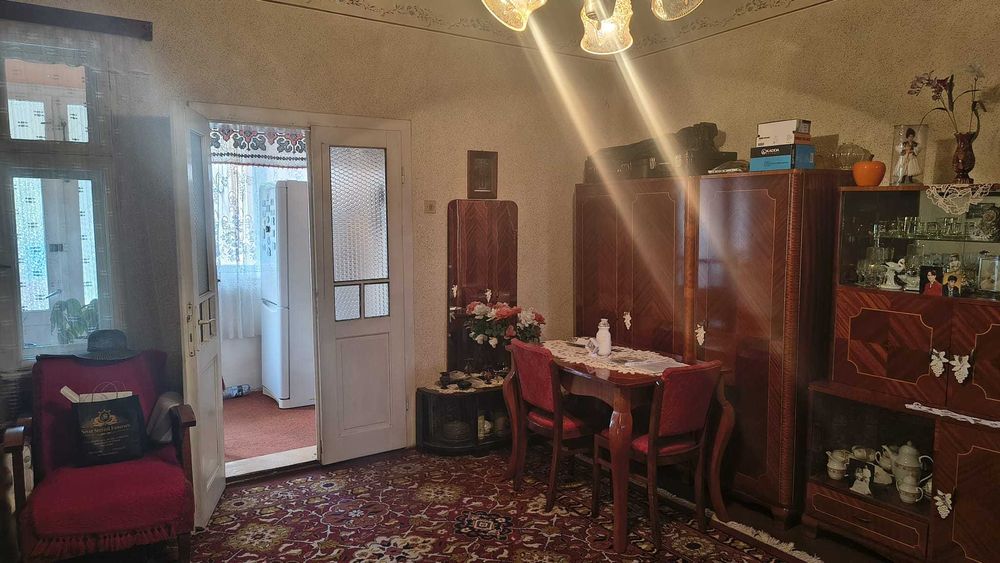 Apartament la casa | 2 camere | Ultracentral | 80.000 EUR neg