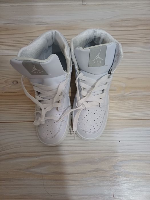 Крассовки новый 37