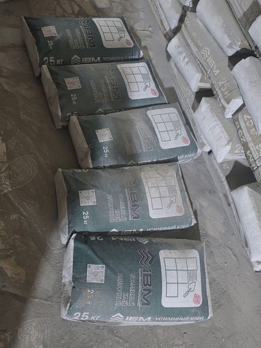 качествиные кафелный и для блоков и фасадные клейи от 23000 до 35000