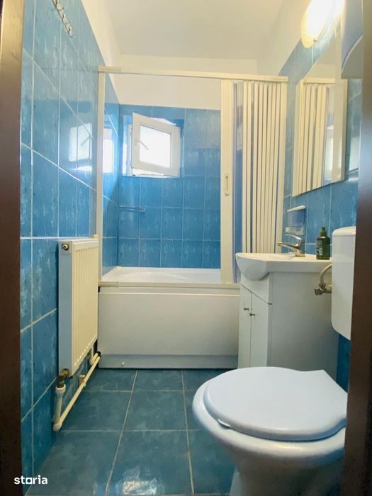 Apartament cu 3 camere, etaj 4, VASLUI zona CENTRU;