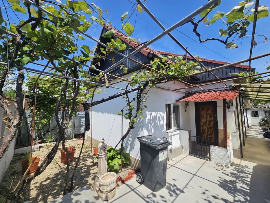 Casa cu teren, zona Bold