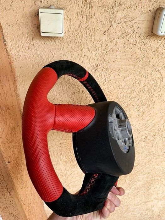Volan Audi facut pe comanda,S-Line ca Nou,Piele rosie+Alcantara