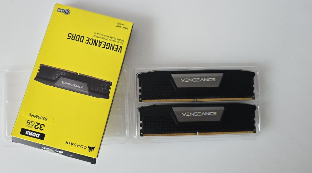RAM памет Corsair Vengeance DDR5, 32GB 5200Mhz CL40