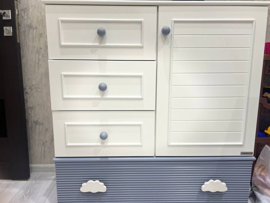 Детский шкаф с кроваткой