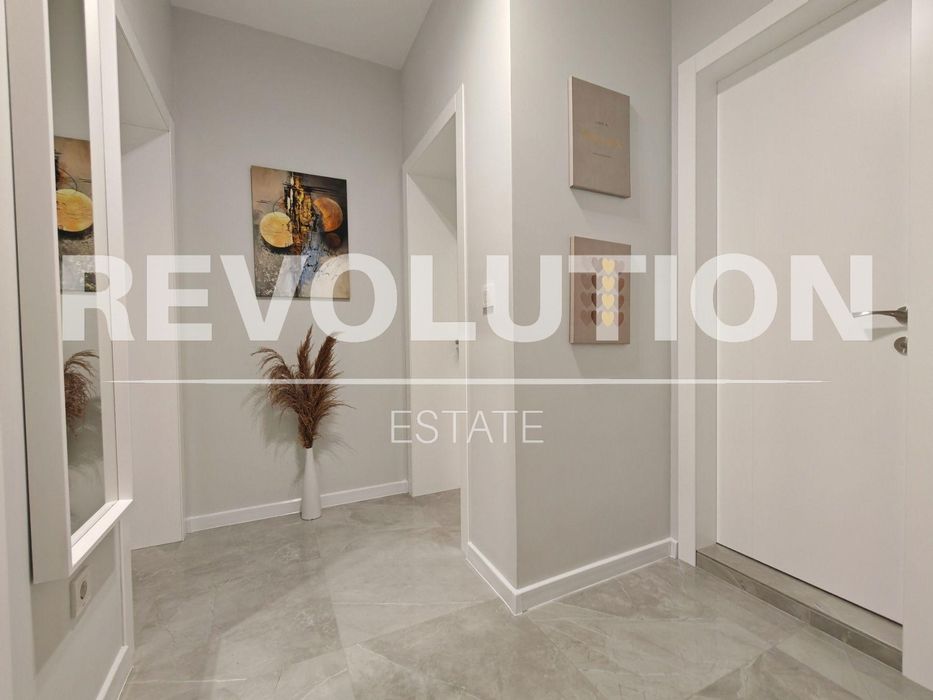 Дава се под наем Двустаен апартамент в Варна, Център - 60 кв.м за 718.08 € - Снимка #7