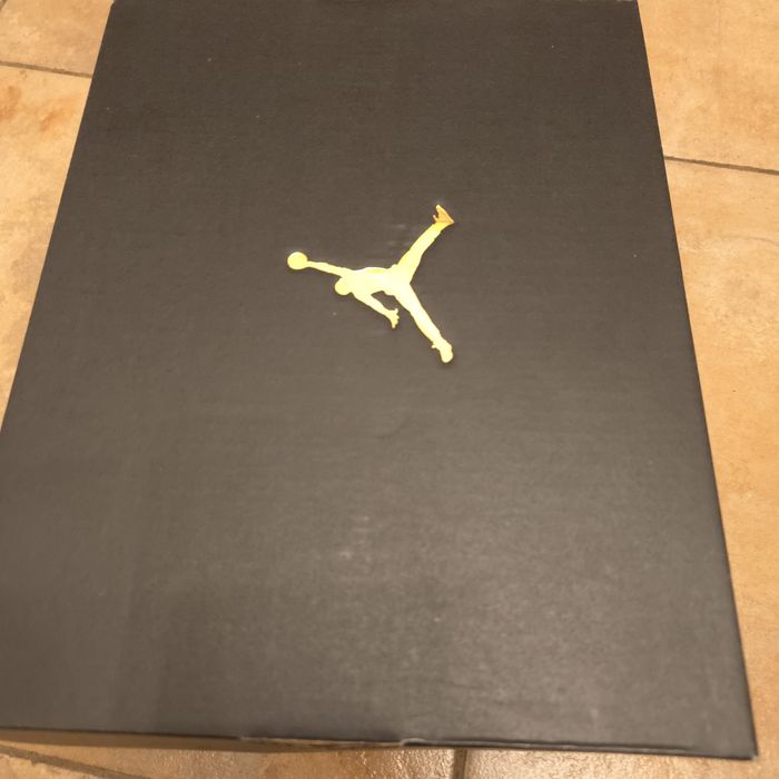 Air Jordan 1Mid SE (GS)