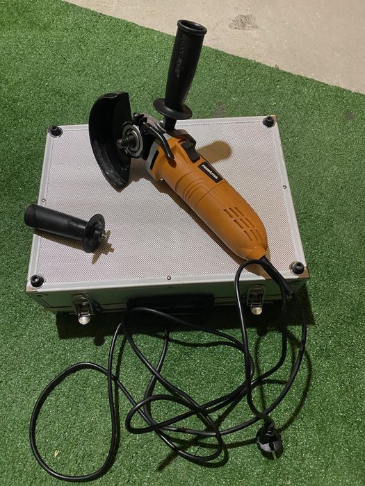 polizor unghiular model PMWS1100 cu o putere de 1100W