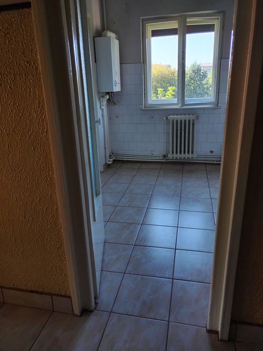 Vând sau schimb apartament 3 camere,etaj  3,zona Kogălniceanu Deva