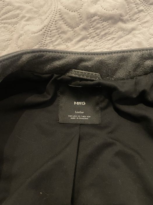 Кожено яке Mango