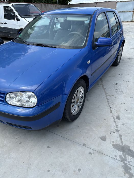 Dezmembrez Golf 4 2003