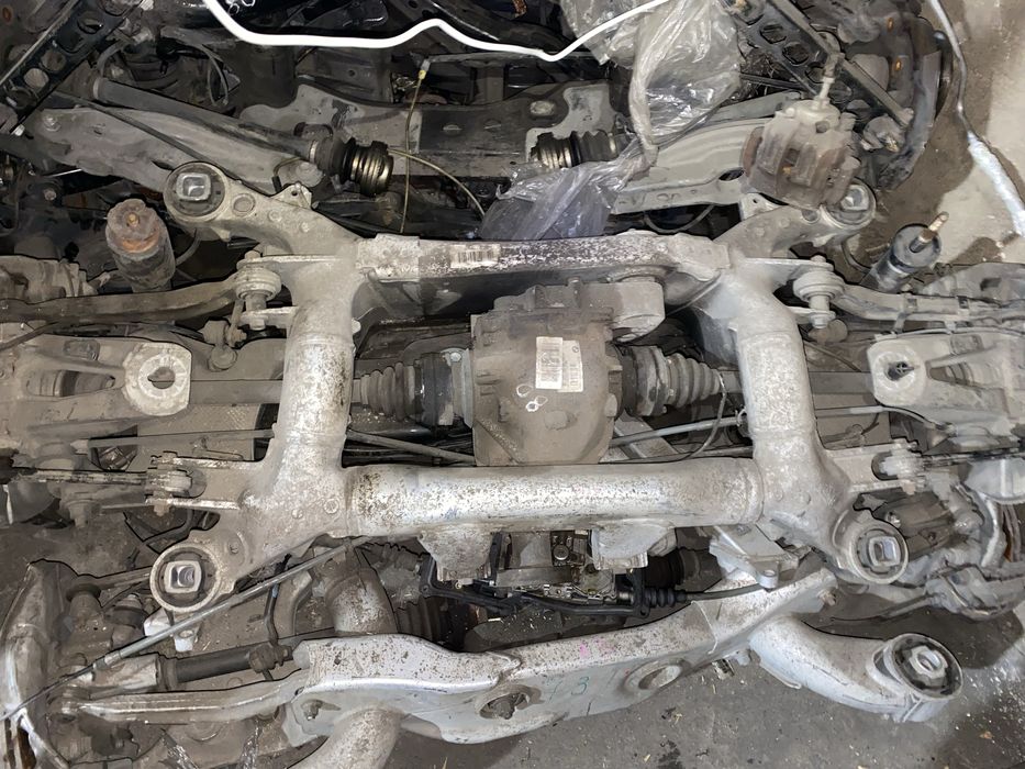 Балка на БМВ Е60 е65 е90. Ходовая часть. Редуктора.