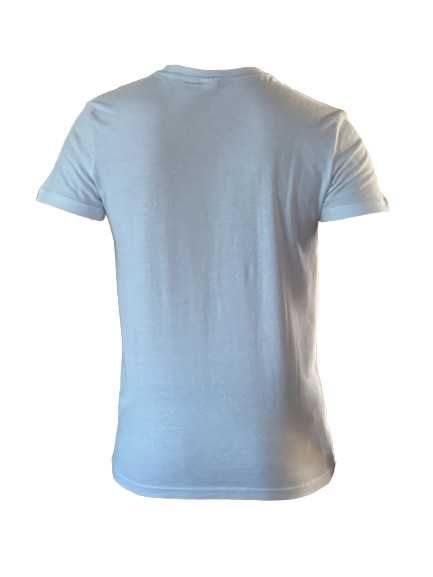 Tricou bărbătesc cu imprimeu.