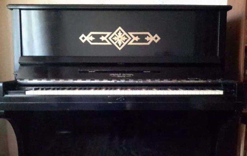 Продам пианино 5 этаж