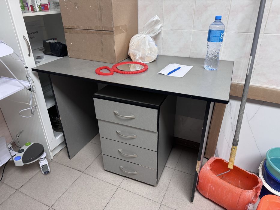 Отдаю стол даром