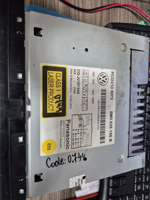 Vw rcd210 mp3 cd player радио с наличен код.
