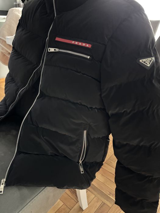 Зимно Яке Prada чисто ново