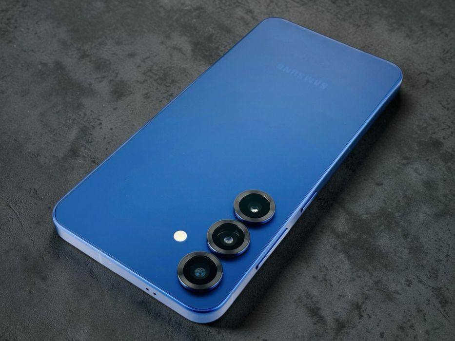 НОВ! Samsung Galaxy S25 5G 128GB 12RAM Navy 2г. Гаранция!
