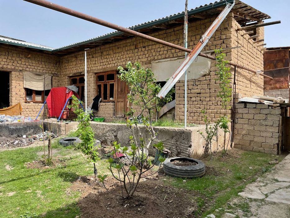 Продажа или обмен. Дом, участок 9 соток, 7 комнат жилых и 5 недостроен