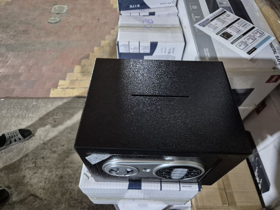 Продам мини сейф