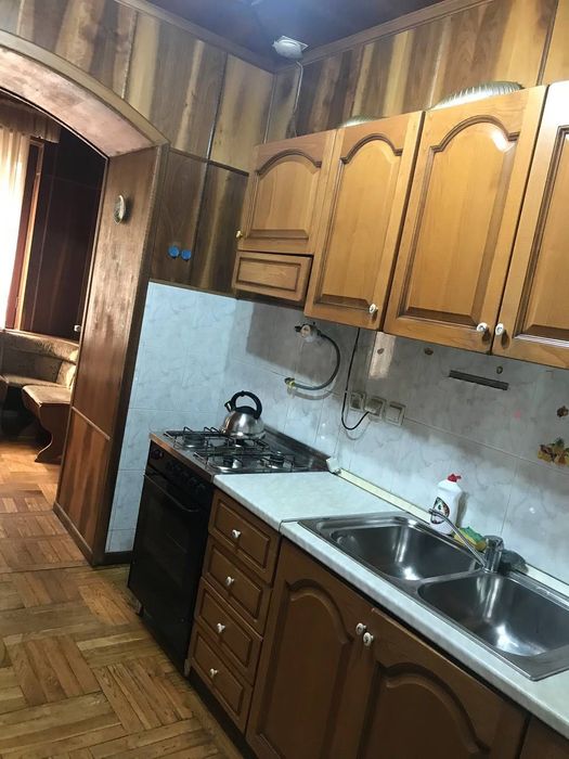 Сдаю 3х комнатную квартиру в центре ул. Чимкентская, ЦУМ