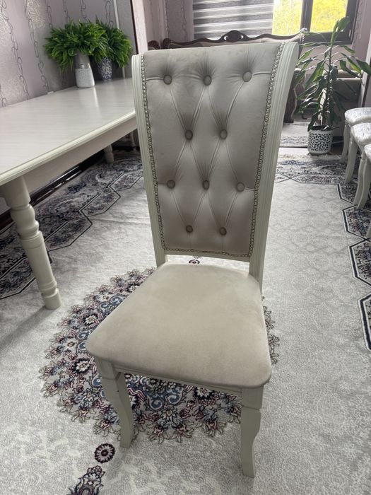 Раздвижной стол + 12 стульев, как новые!