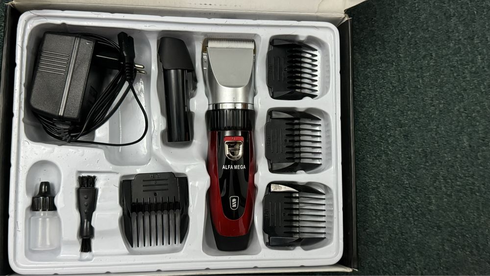 Alfa Mega машинка универсальное AM986