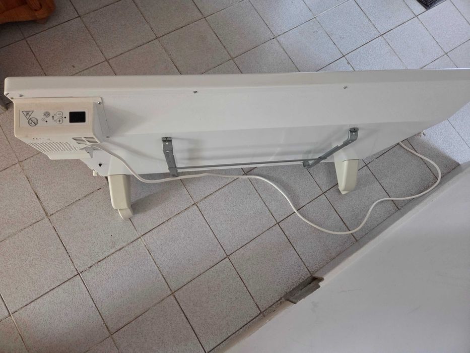 Френски конвектор Airelec Basic Pro 2500W (дигитален) – Отлично състояние