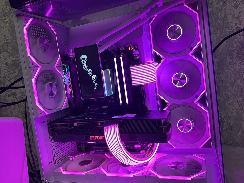 Ryzen 7 9800x3d Asus Rog  x670e-e RTX 3080