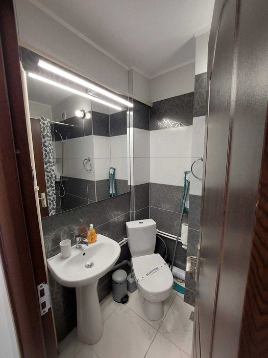 Apartament renovat, 2 camere,Valea Roșie