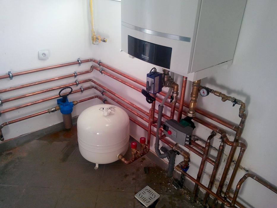 Montaj Aer Conditionat Instalator , Încălzire în pardoseală , Montaj centrale