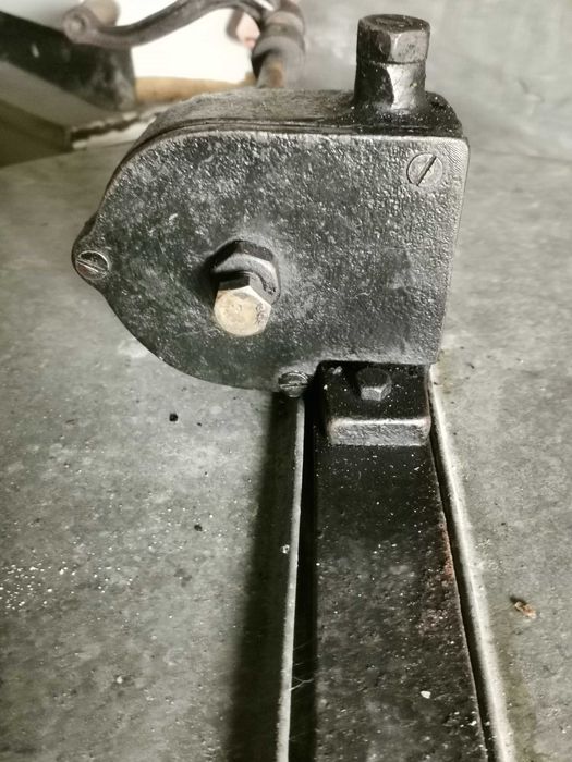 Центрофуга за мед