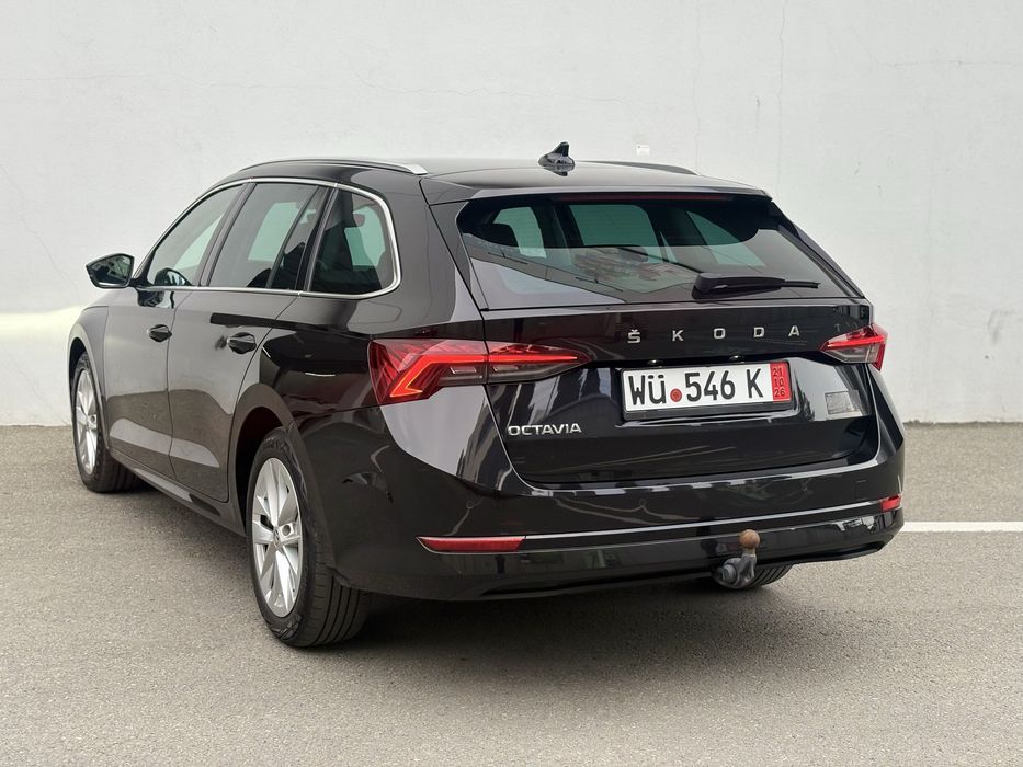 Skoda Octavia//First Edition//Lane Assist/Volan incălzit/Scaune cu memorie/Blind Spot/Banchetă spate incălzită