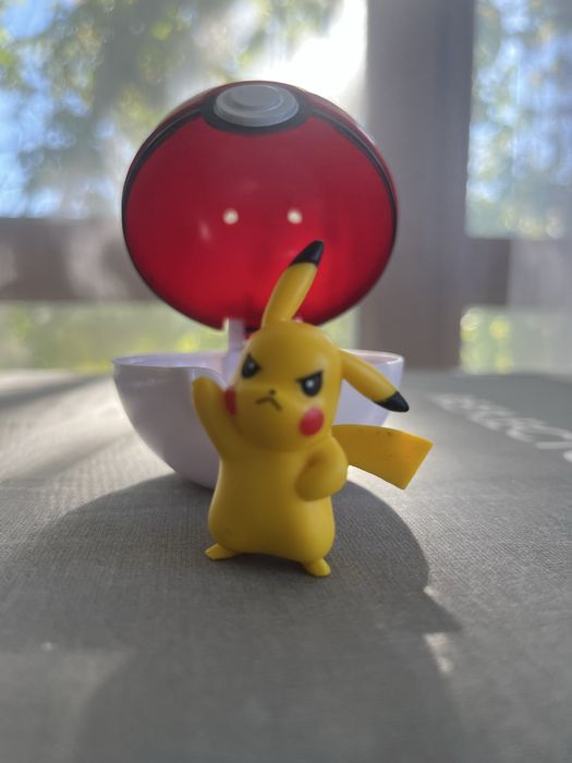 Пикачу в Покебол