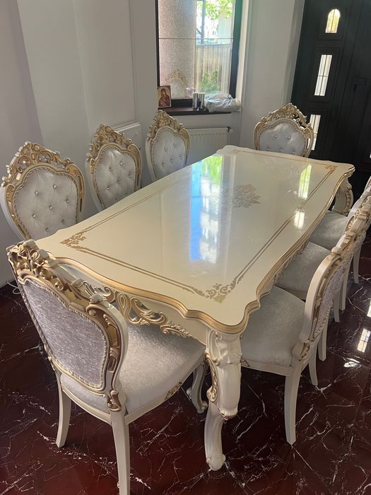 Masă cu scaune canapea extensibila