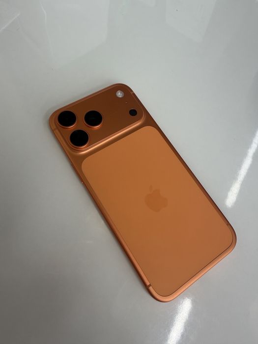Iphone 17 pro max 100%