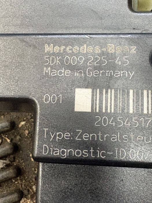 Mercedes w204 2.2cdi 170кс Комби Заден Sam Модул