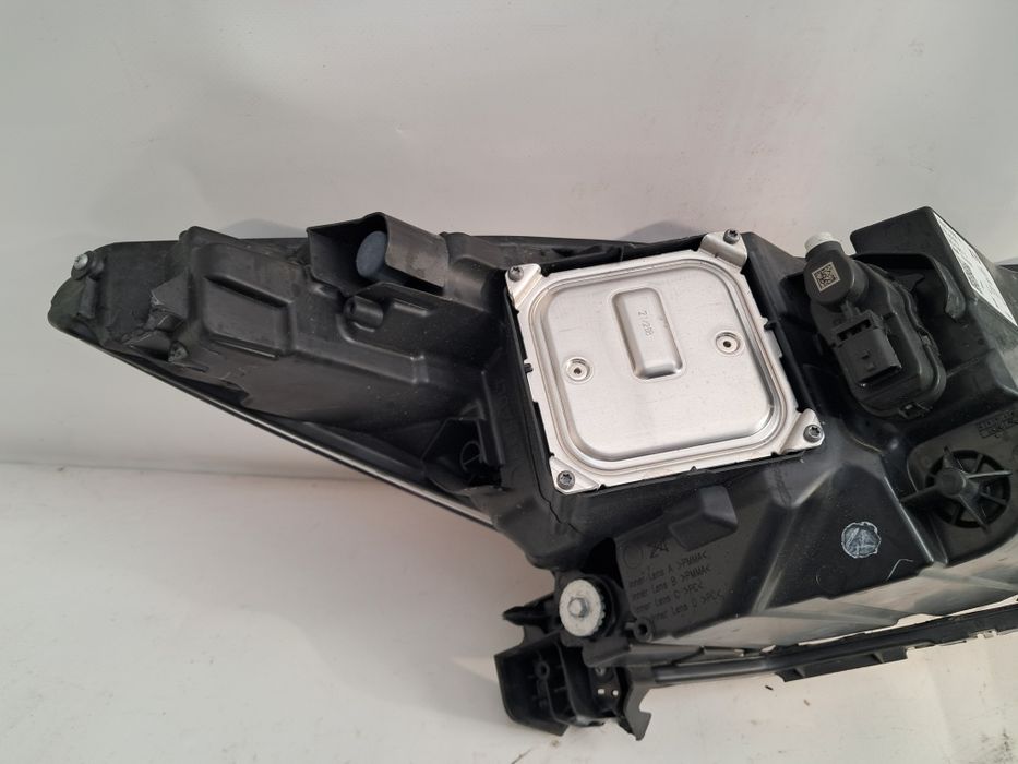 Фар Renault Zoe led