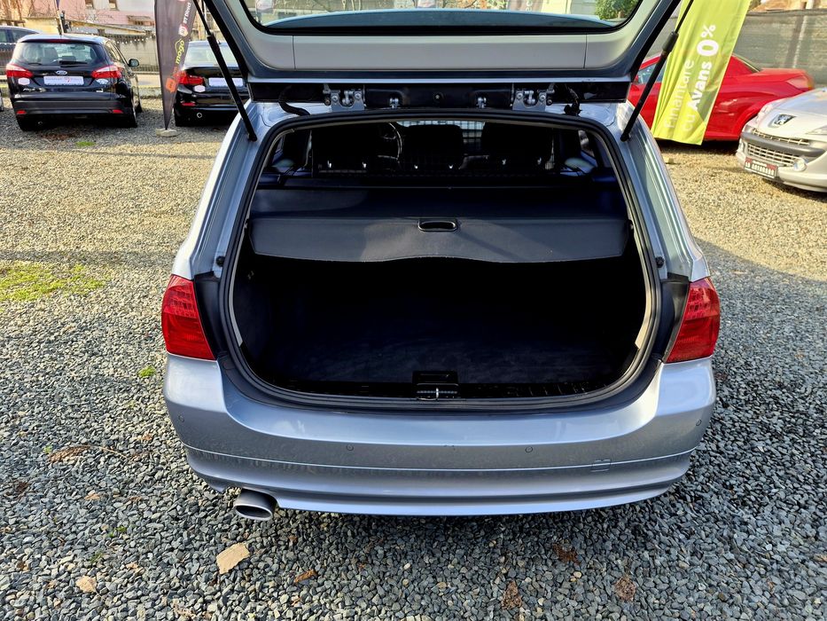 Bmw Seria 3 Facelift Parc Auto Rate sau Cash