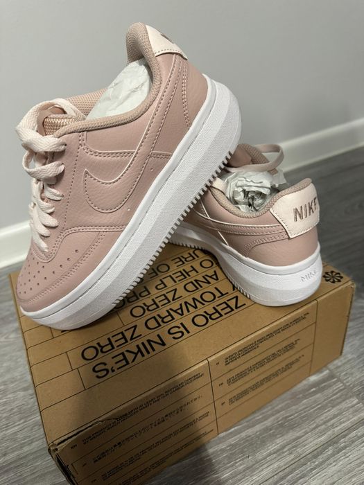 Adidasi Nike, roz , 35,5