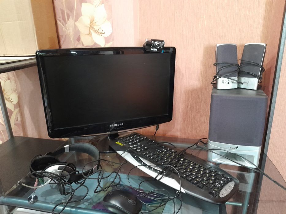 Компьютерный стол