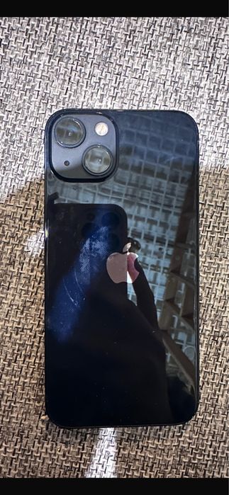 Продам айфон 13