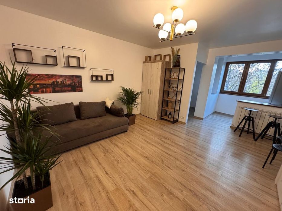 Drumul Taberei, Favorit