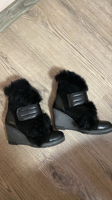 Черни.        Боти