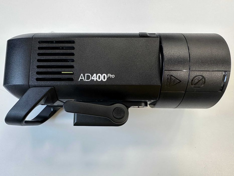 Godox AD400 Pro светкавица