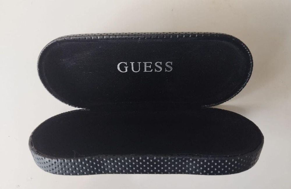 Toc ochelari Guess