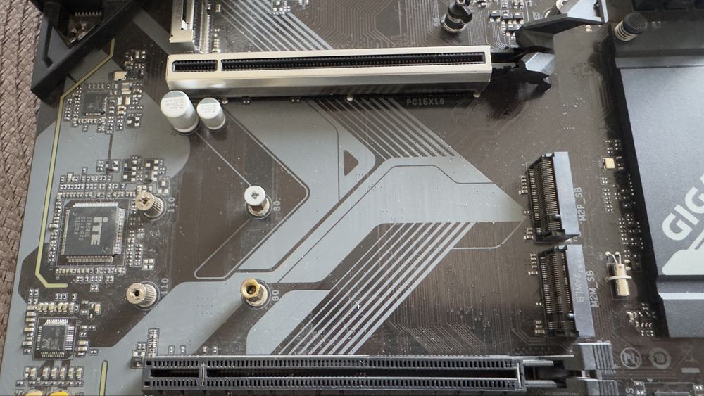 Gigabyte B760 Gaming X DDR4
