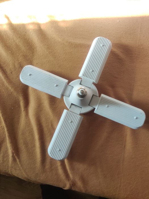 Продаю лампу в не работает