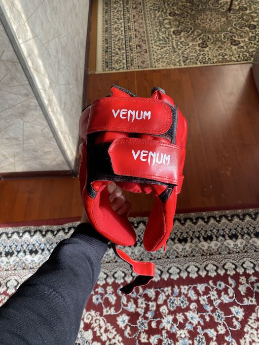 Продается шлем венум